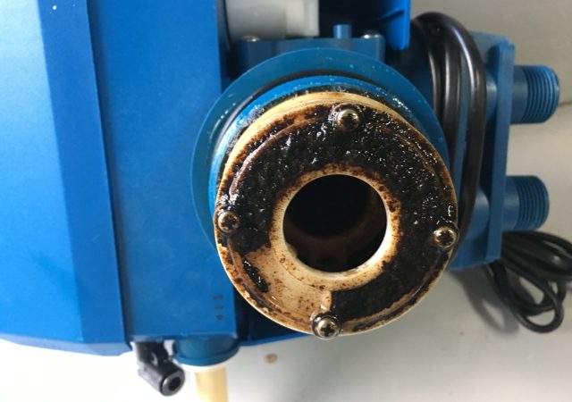 軟水装置の樹脂洗浄